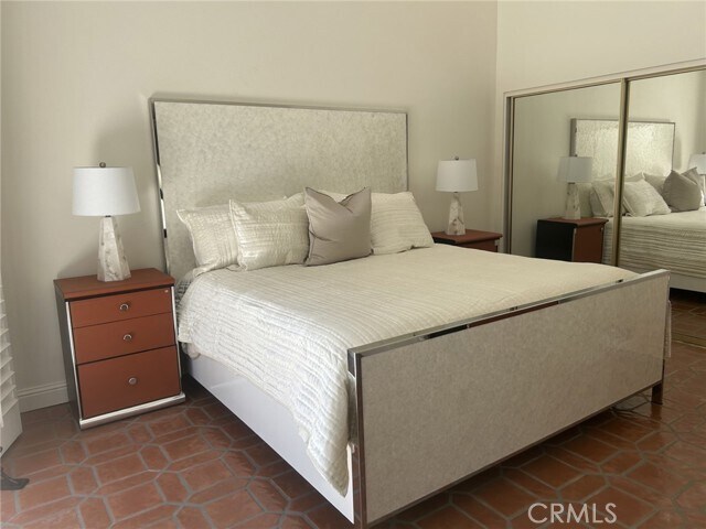 Building Photo - 22 Cll Escala