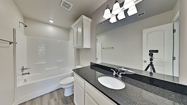 Building Photo - 2 Bedroom 2 Bathroom 2 Car Garage Duplex close to Broadway Extension, a short distance from Edmon...
