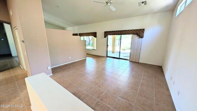 Building Photo - 39544 S Winding Trail Dr