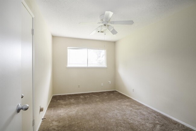 Building Photo - 6019 Spellman Rd