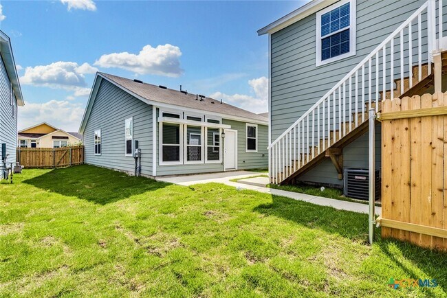 Building Photo - 1628 Arbor Knot Dr