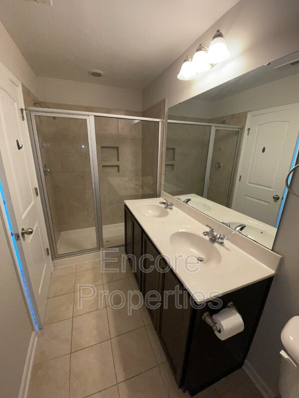 Building Photo - 1319 Lakestone Village Ln