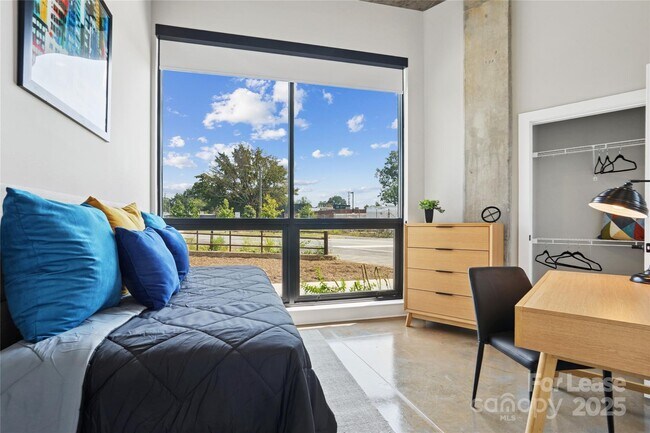 Building Photo - 110 Razades Wy