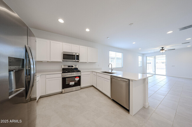 Building Photo - 16707 W Chama Dr