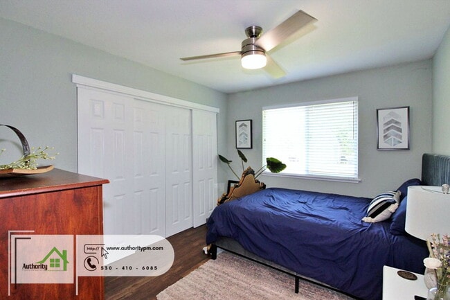 Building Photo - 1437 Mariposa Ct