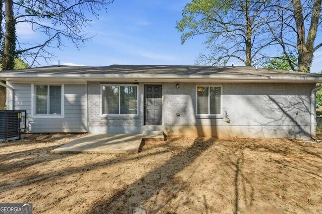 Building Photo - 1735 Carter Cir