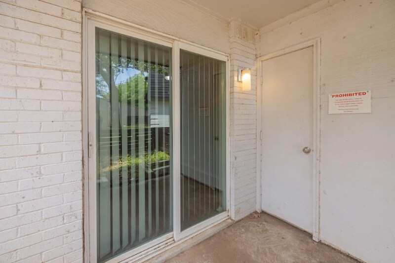 Building Photo - 531 Bedford Rd