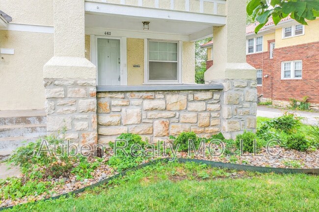 Building Photo - 5411 Harrison St