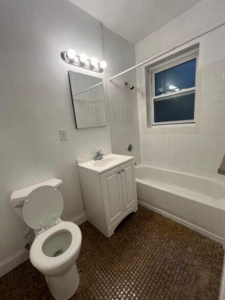 Building Photo - 20 Saint Germain St