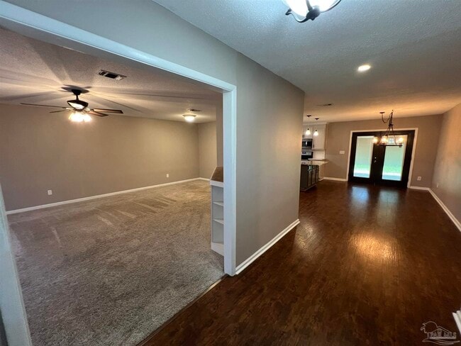Building Photo - 2135 Summit Blvd