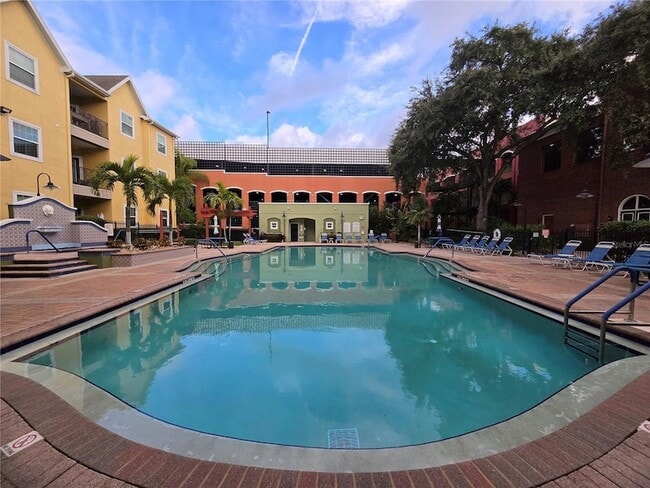 Building Photo - 1910 E Palm Ave