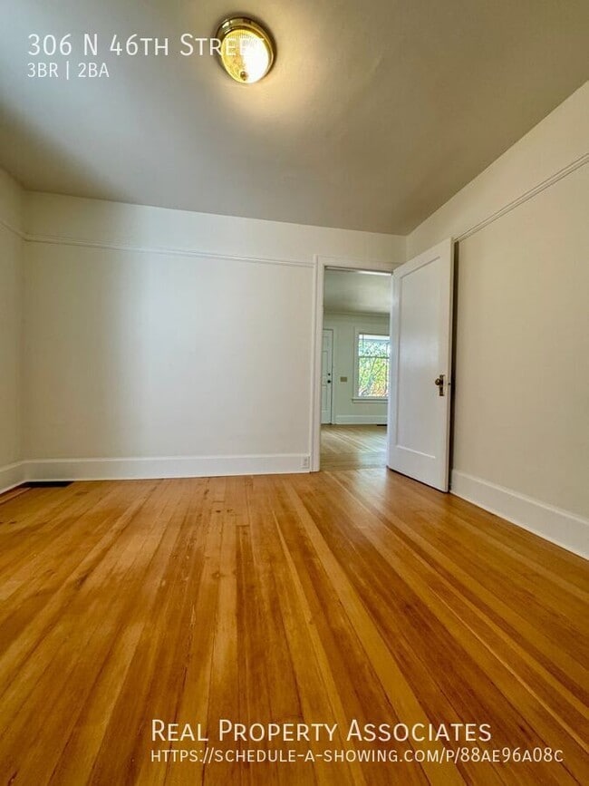 Building Photo - 306 N 46th St
