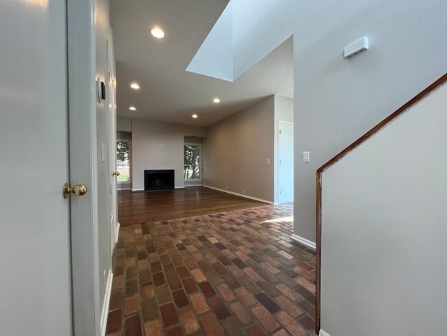 Building Photo - 501 Fenton Pl