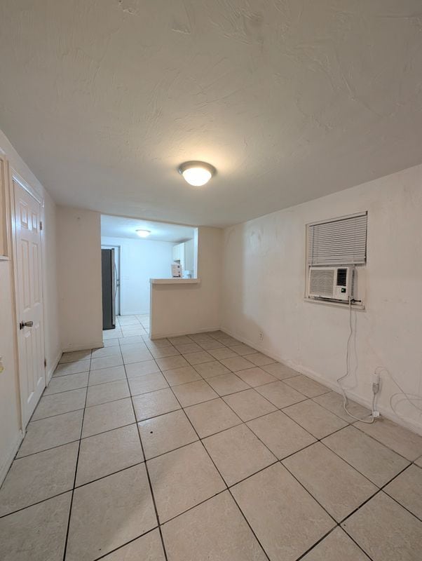 Building Photo - 17 Lenox Ct