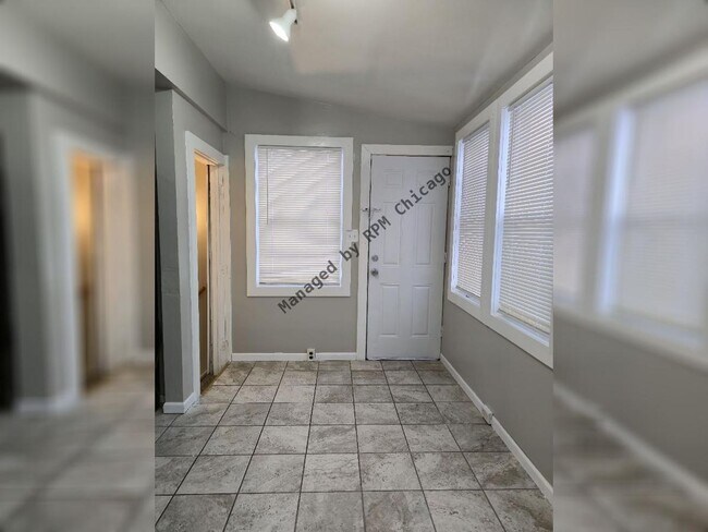 Building Photo - 3240 W 64th Pl