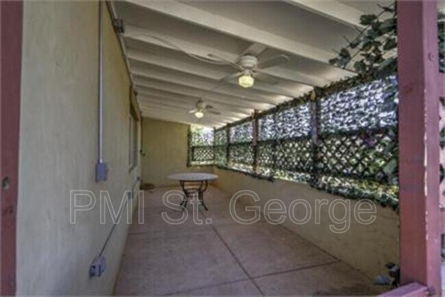 Building Photo - 35 E 600 S