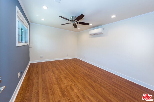 Building Photo - 1335 Moncado Dr