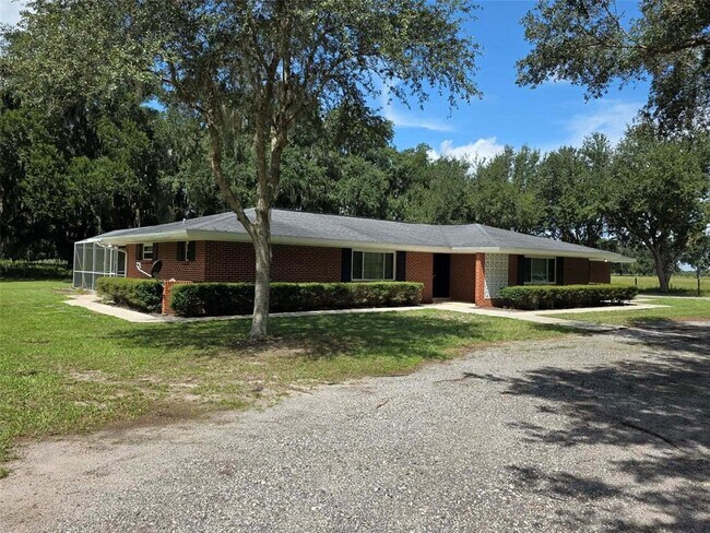 Building Photo - 25601 Laylaine Dr