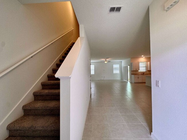 Building Photo - 10347 Honey Hammock Wy