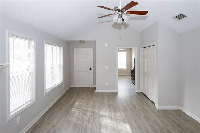 Building Photo - 361 Colley St