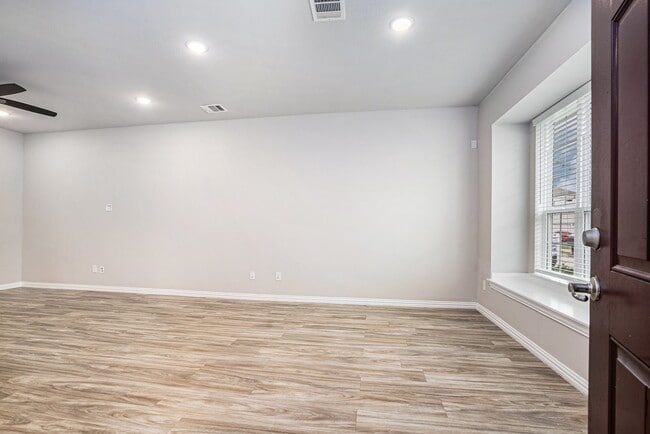 Building Photo - 12611 Taymouth Manor Dr