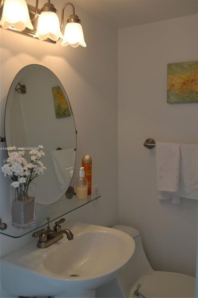 Building Photo - 3850 Galt Ocean Dr