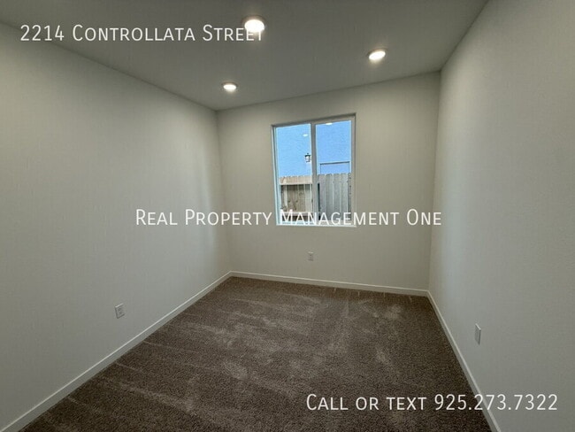 Building Photo - 2214 Controllata St