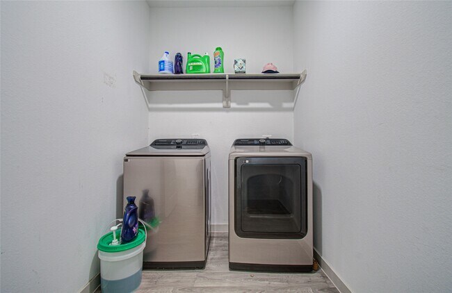 Building Photo - 22 Desert Spring Ln