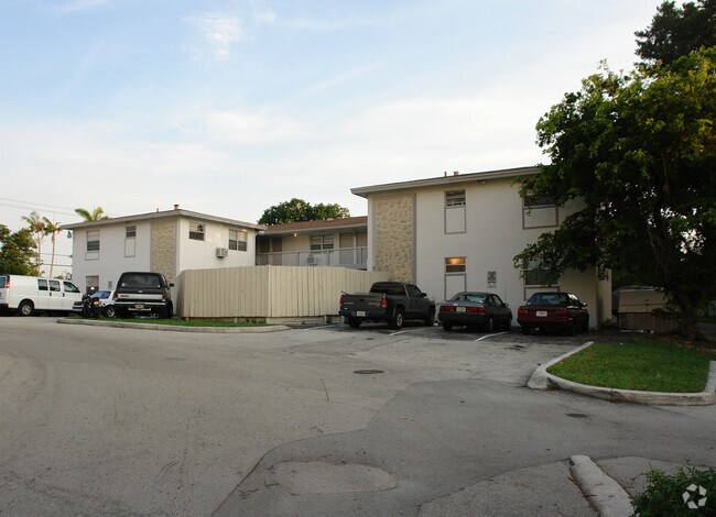 Building Photo - 1816 Miami Rd