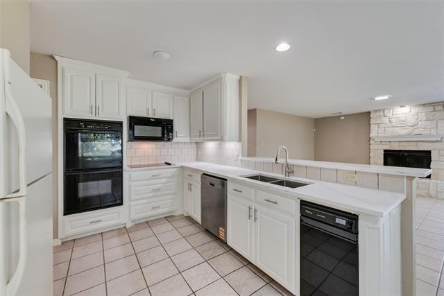 Building Photo - 2569 Castle Cir