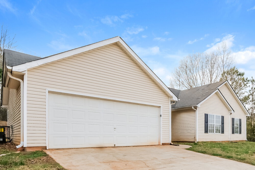 Building Photo - 458 Old Tree Dr