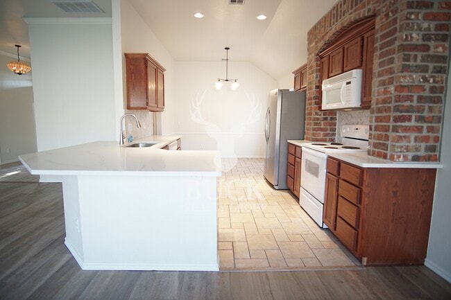 Building Photo - 17408 Zinc Dr