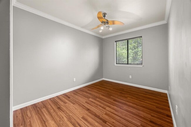 Building Photo - 12800 Meehan Dr