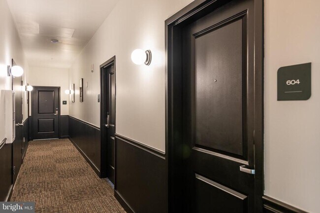 Building Photo - 699 N Broad St