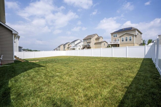 Building Photo - 6778 McCormick Dr