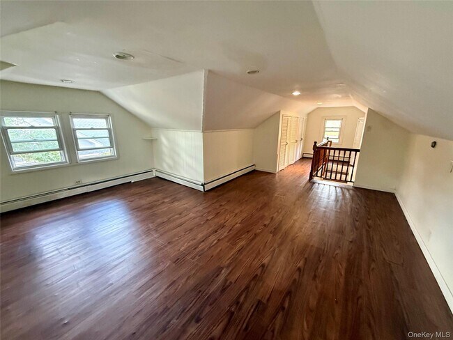 Building Photo - 175 S Brookside Ave