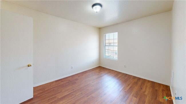 Building Photo - 4302 Jeff Scott Dr