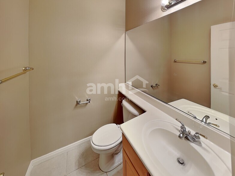 Building Photo - 10820 Canisteo St