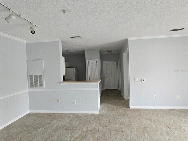 Building Photo - 18001 Richmond Pl Dr