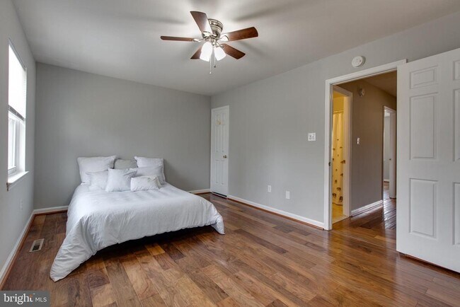 Building Photo - 3570 Lowlen Ct