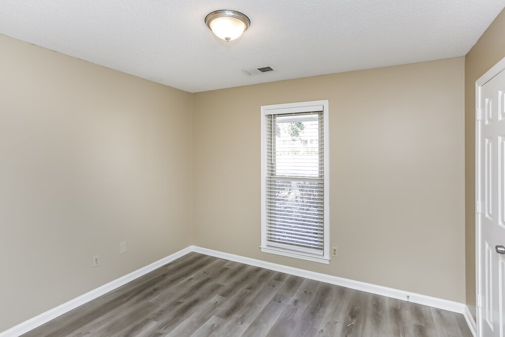 Building Photo - 8123 Cairn Dr