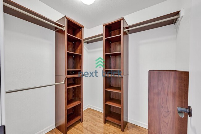 Building Photo - A fabulous 3 bedroom and 3.5 bathroom house