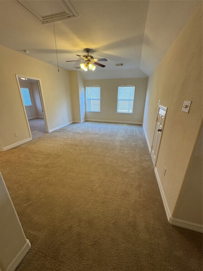 Building Photo - 6003 Marble Hollow Ln