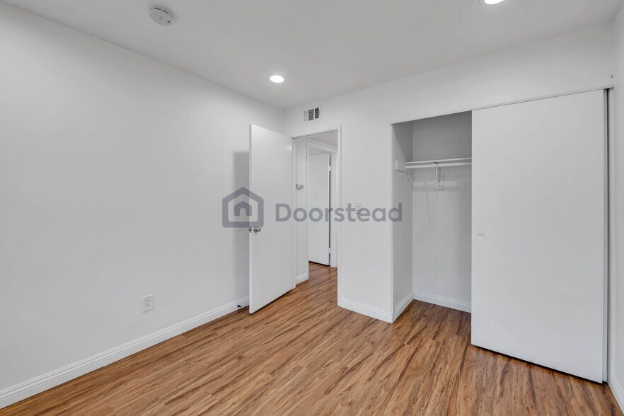Building Photo - 12464 Rancho Vista Dr