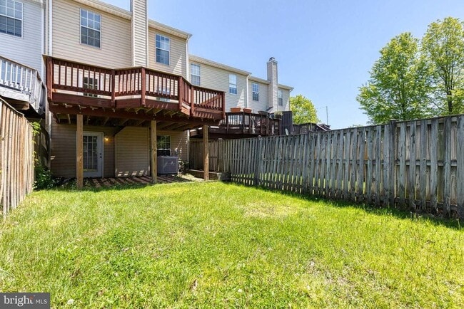 Building Photo - 6 Sandview Ct