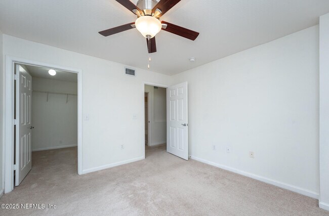Building Photo - 10075 GATE N Pky