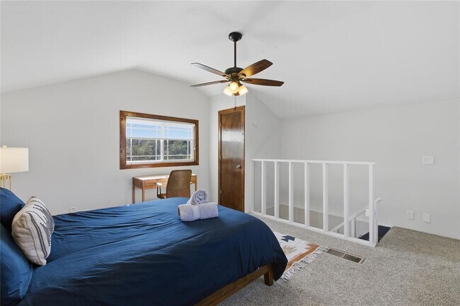 Building Photo - 2505 Belaire W Ln
