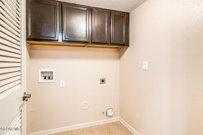 Building Photo - 10929 Northview Dr