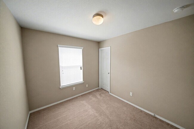 Building Photo - Beautiful 4-Bedroom, 3-Bath Home in Kensington Ranch - Realtor Commission: $500