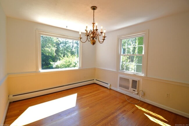 Building Photo - 18 Overbrook Rd